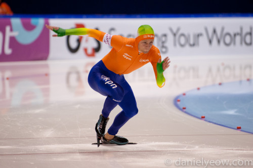 Michel Mulder showed his class by following up the world sprint championships title with a gold medal in the 500m and a bronze in the 1000m